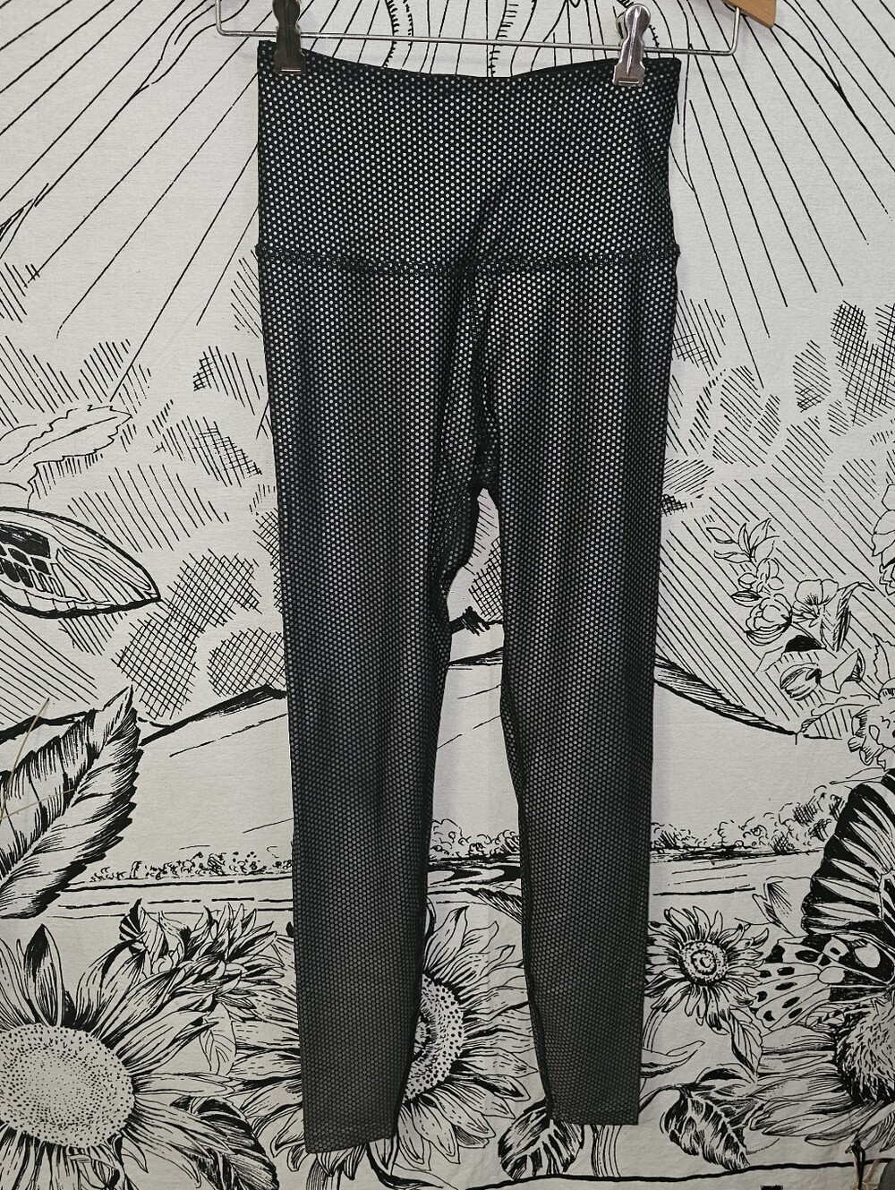 Beyond Yoga XS Black and Silver Polka Dot High-Waist Leggings